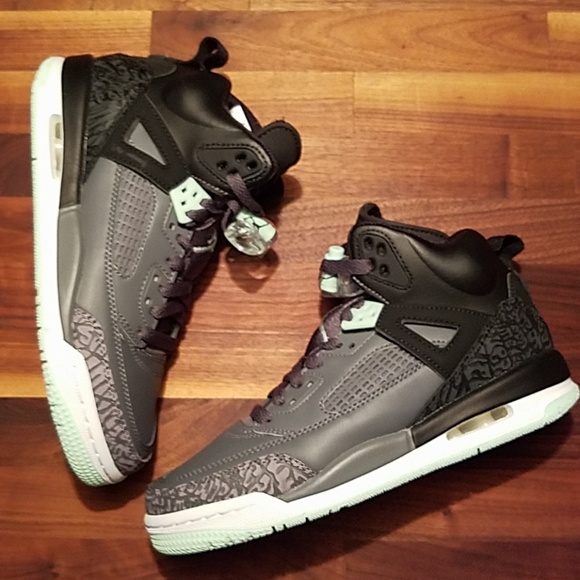 NIB Jordan Spiz'ike GG (4.5Y) - Picture 6 of 8